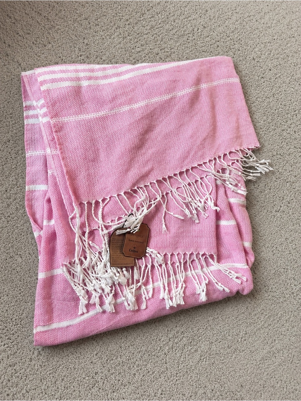 NWT Genovega Pink Turkish Cotton Towel 68x32 Fringe